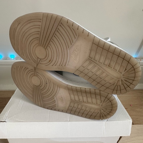 Women's Air Jordan 1 Mid White Gray Blue Suede Size 8 - Picture 5 of 8